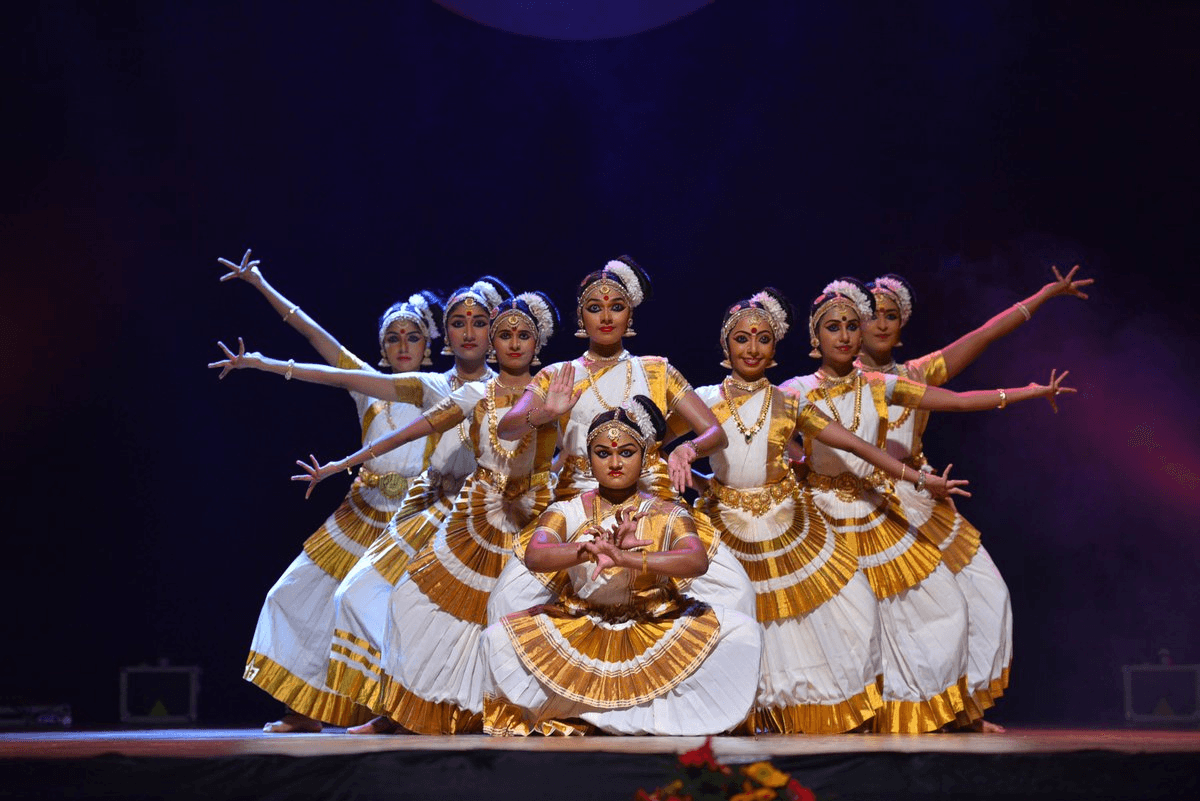Mohiniyattam